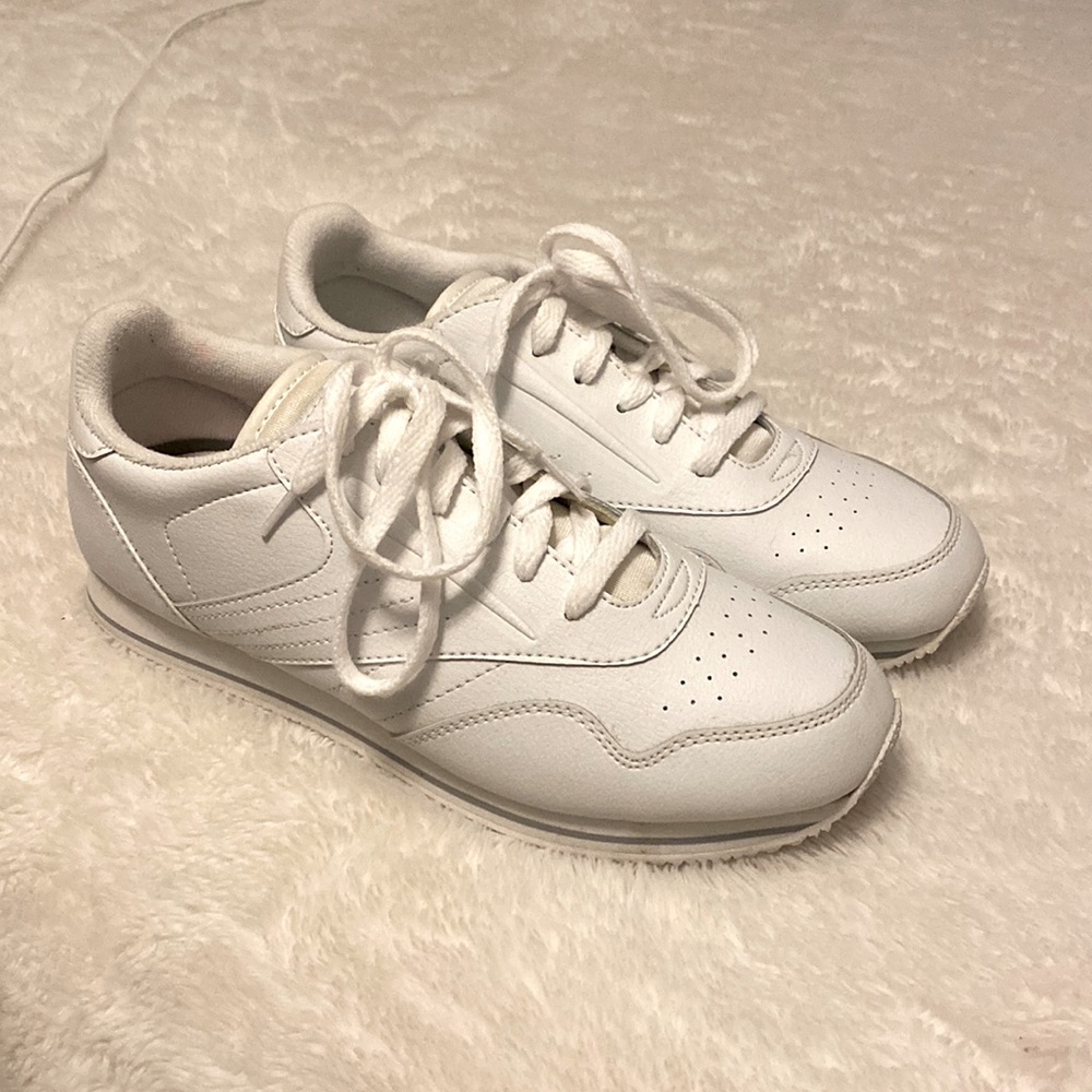 White tennis shoes, size 7-8